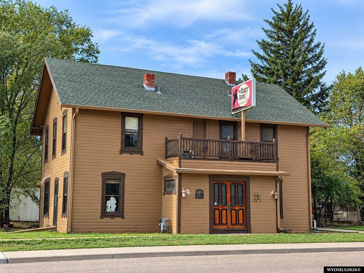 Property Image for 107 E Merriam Street