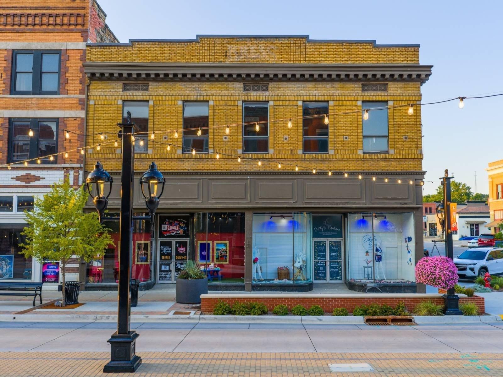 Property Image for 125 & 127 E Dewey Avenue