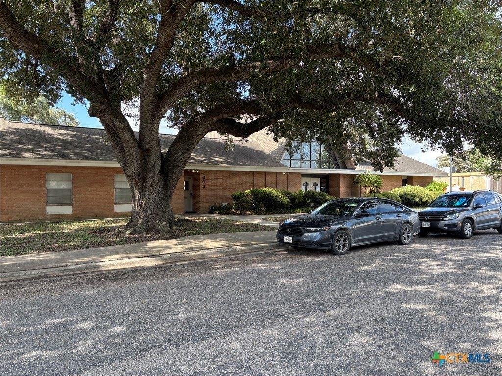 Property Image for 609 E Locust Avenue