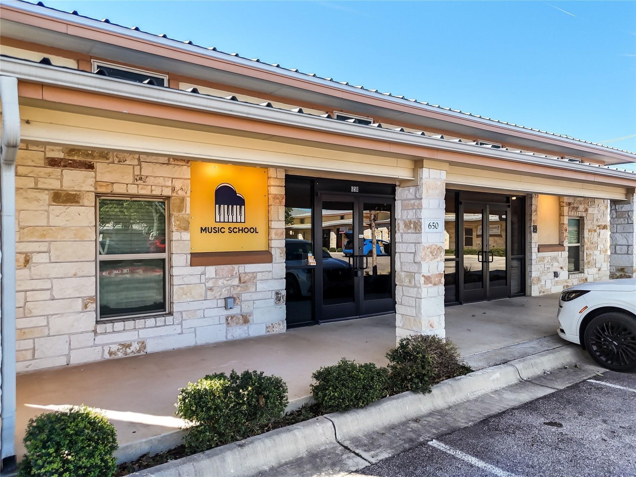 Property Image for 3001 Joe Dimaggio Blvd 600A + 650B