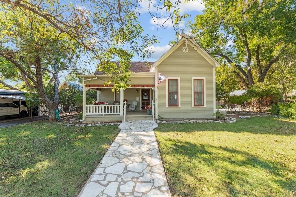 Property Image for 104 N Cherry St