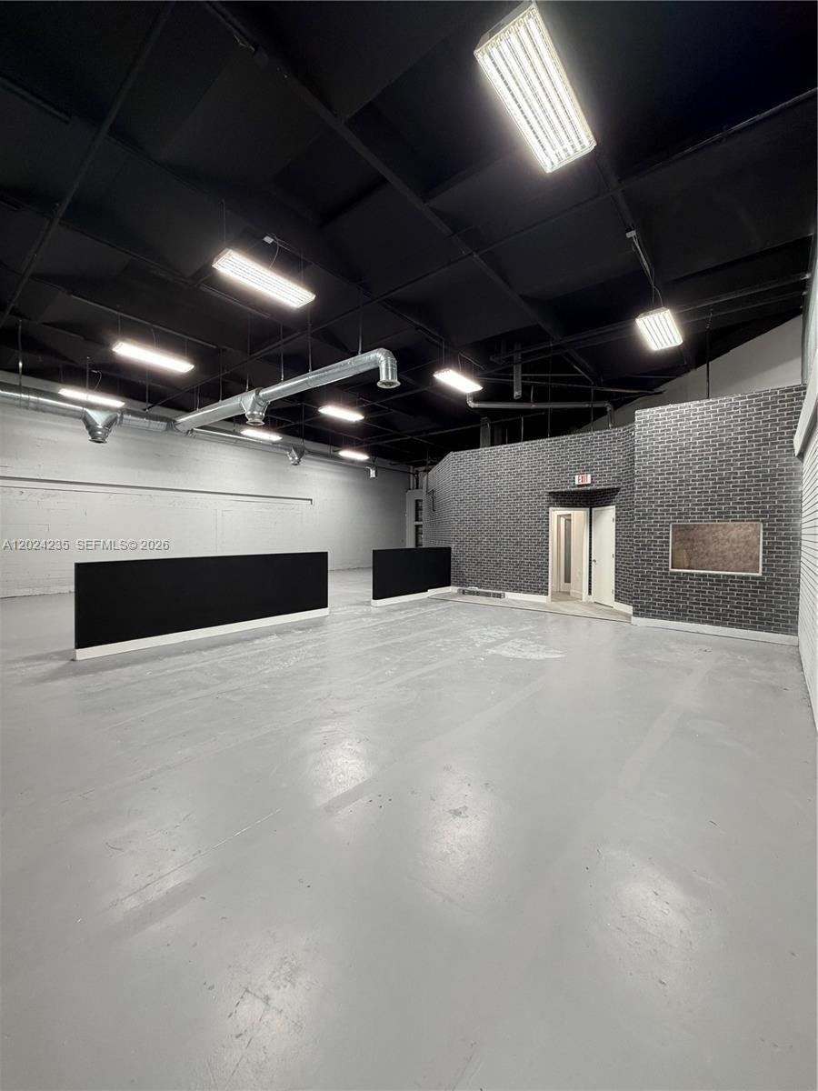 Property Image for 9450 NW 58th St 3