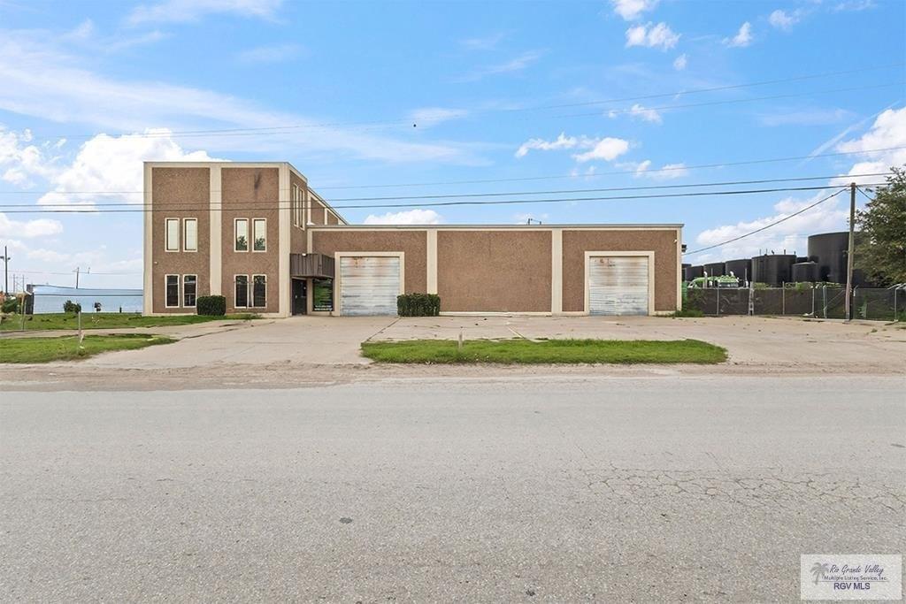 Property Image for 901 S Williams Ave.