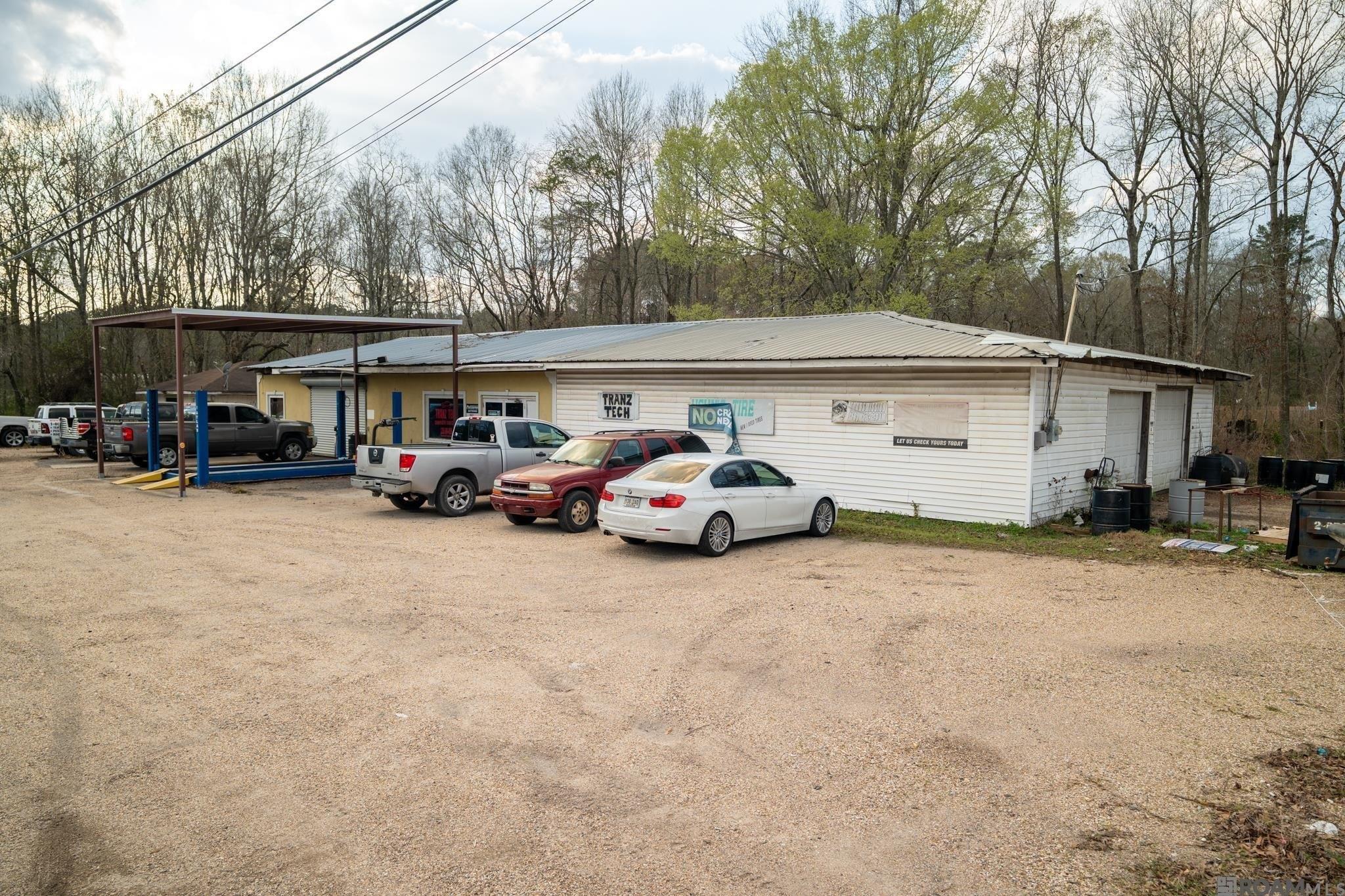 Property Image for 10621 Florida Blvd