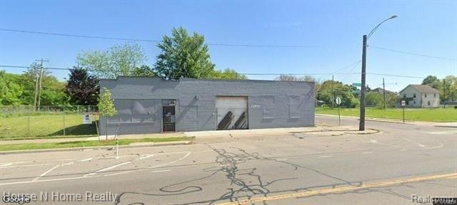 Property Image for 15100, 10, 14, 18, 22 E WARREN Avenue