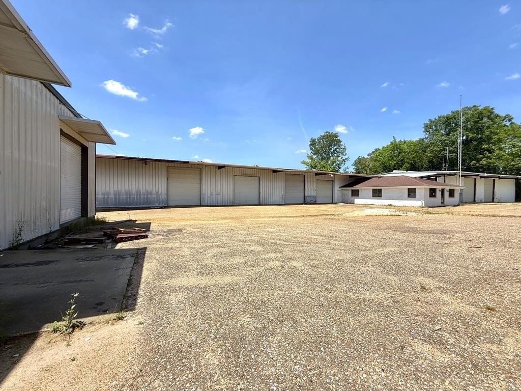 Property Image for 824 S Foster St