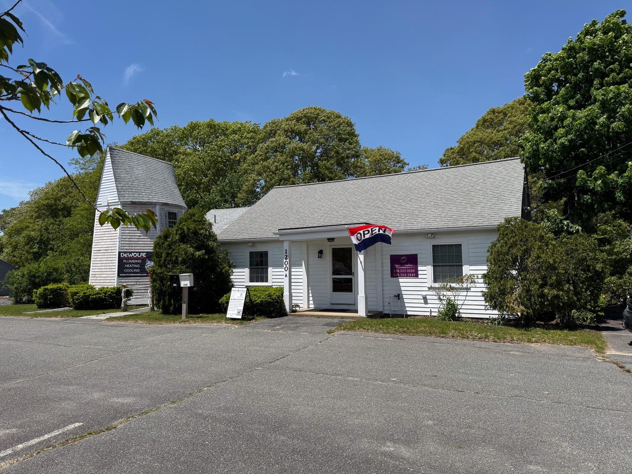 Property Image for 1200 Massachusetts 28