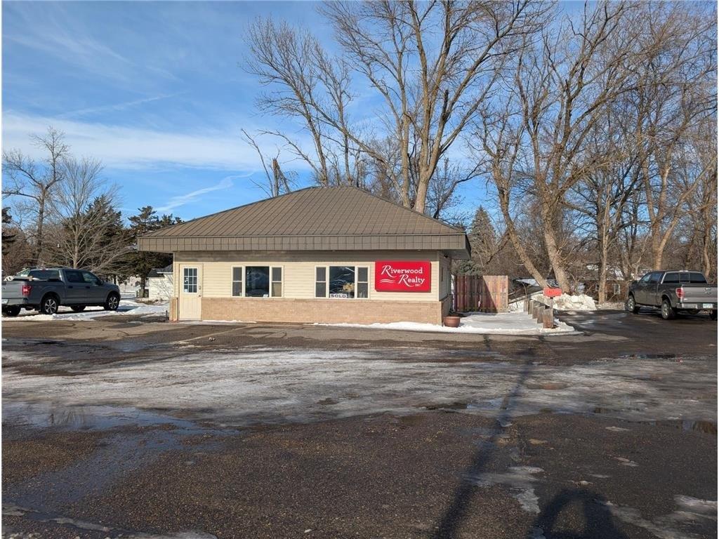 Property Image for 617 E Highway 12