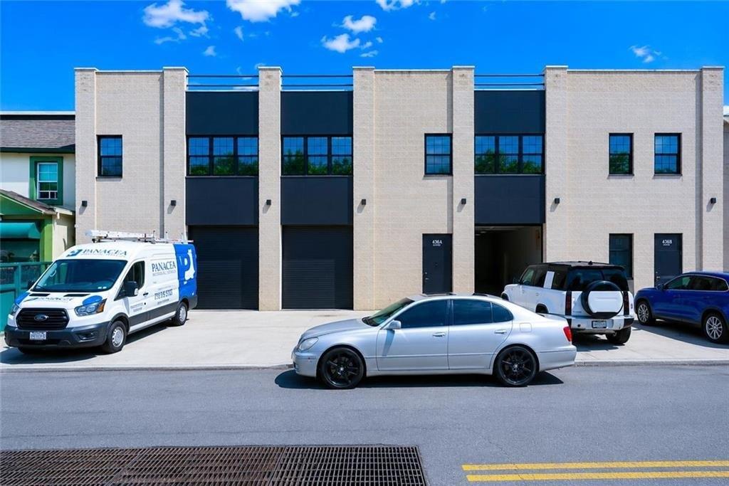 Property Image for 4368A Victory Boulevard