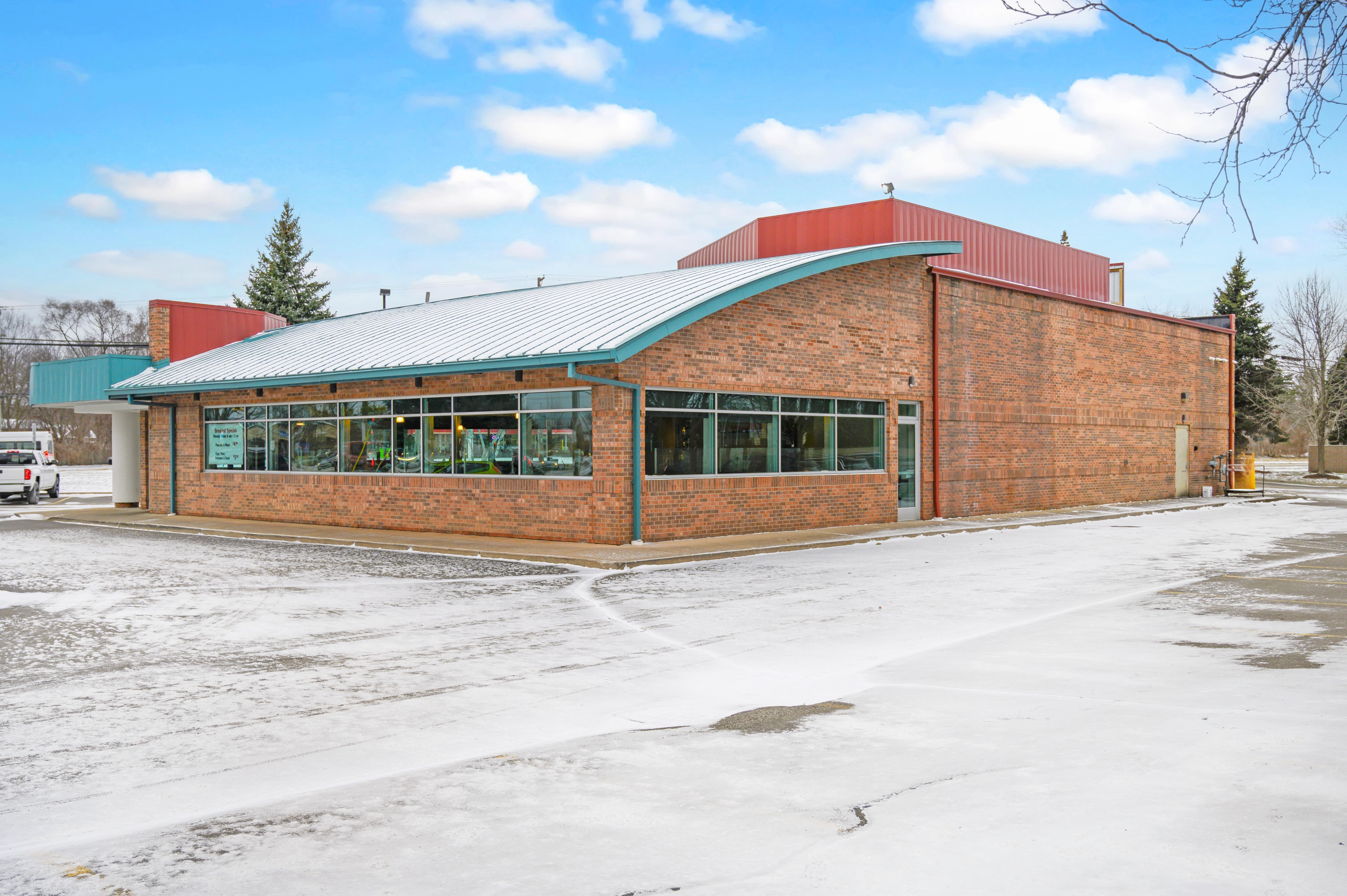 Property Image for 53100 Gratiot Ave, New Baltimore, MI 48051