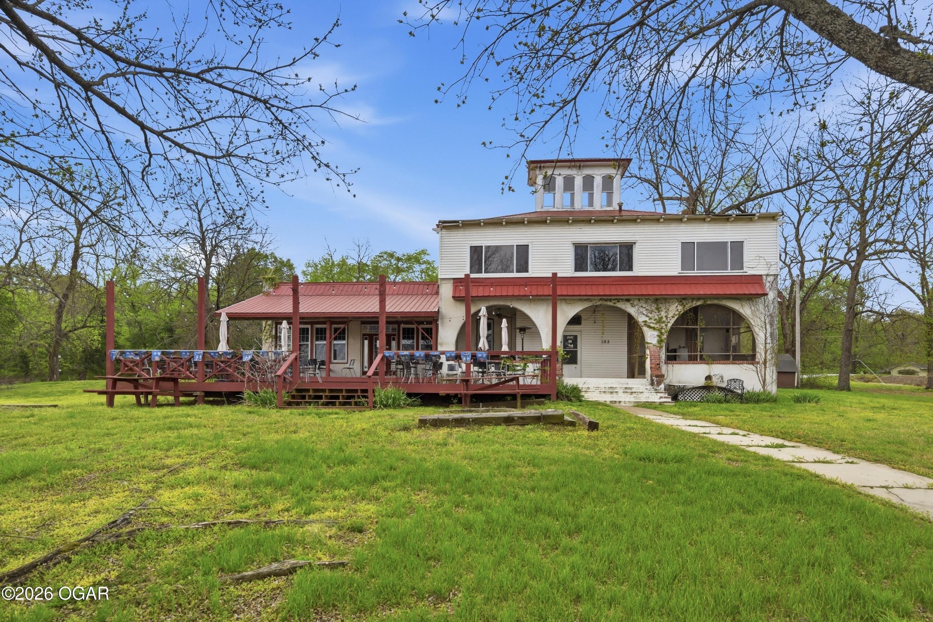 Property Image for 102 Broadlawn Boulevard