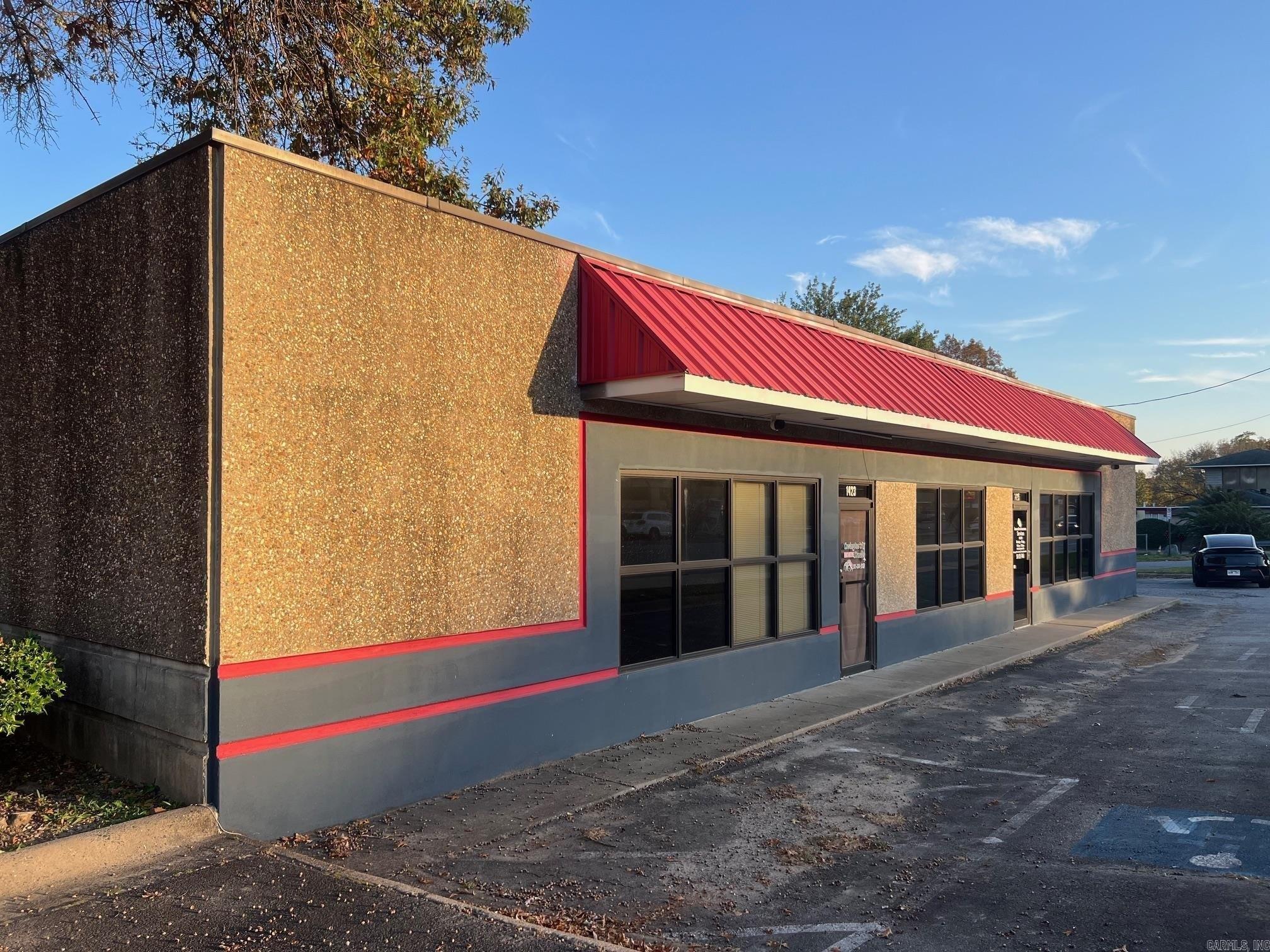 Property Image for 1425 S University Ave