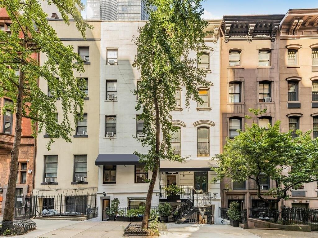 Property Image for 115 E 39th Street
