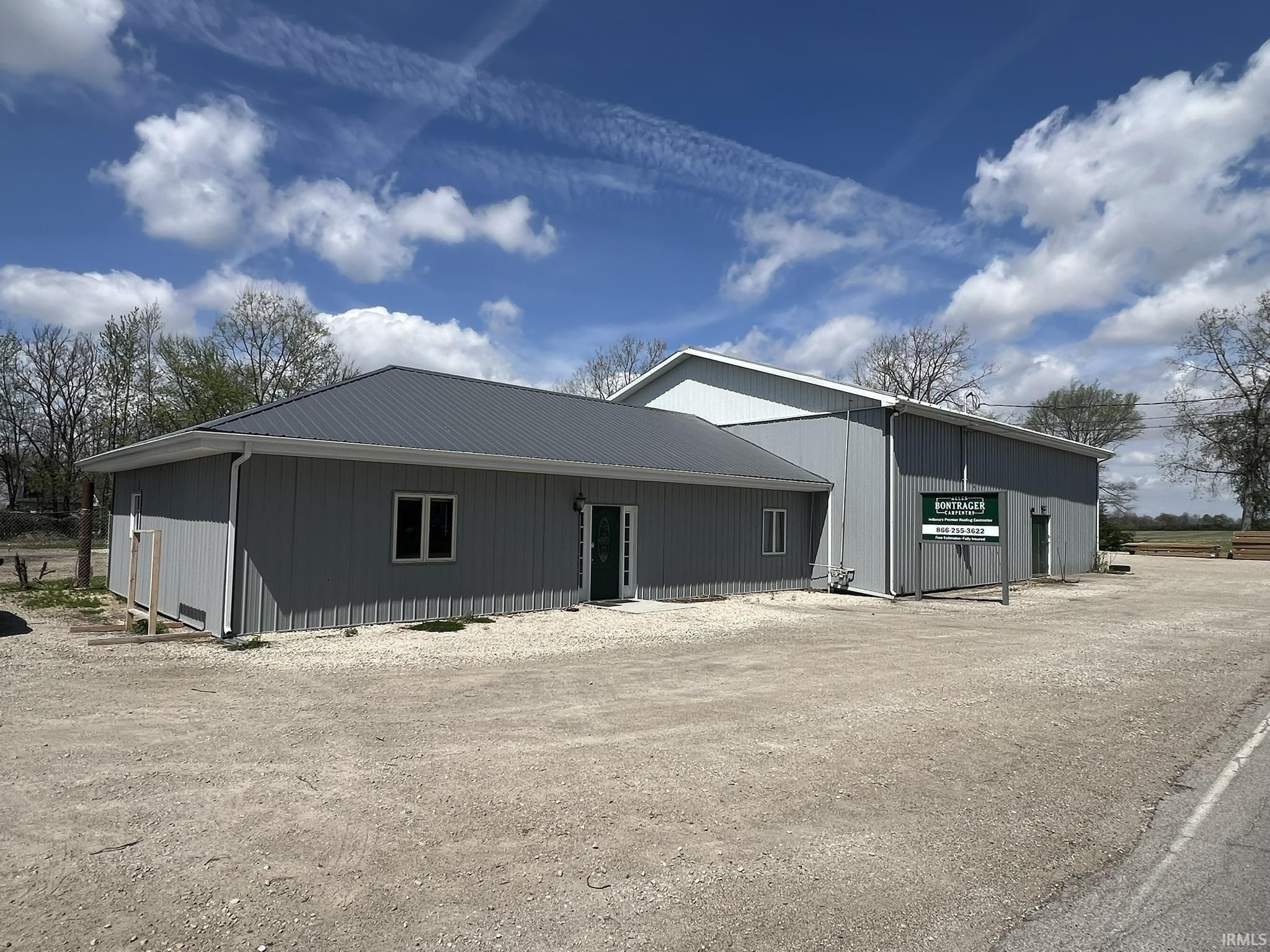 Property Image for 1601 N Country Club Road