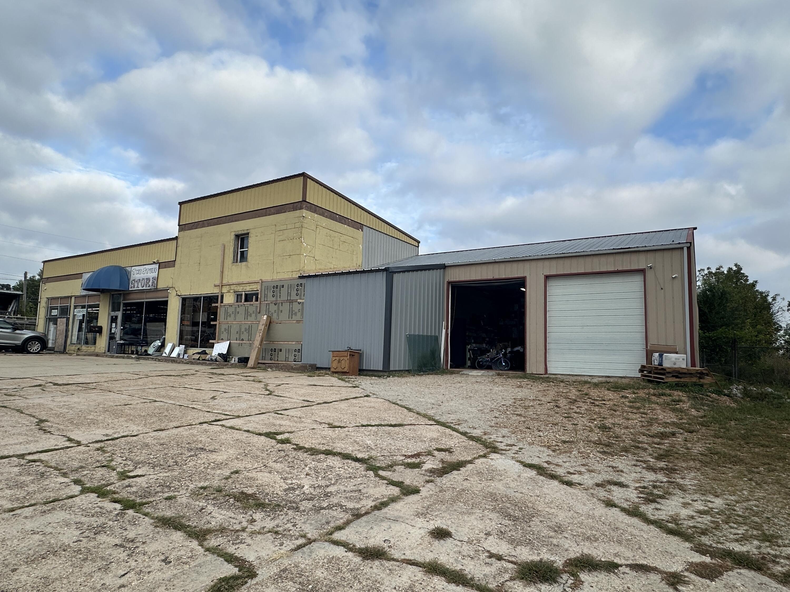 Property Image for 613 W 3rd Street