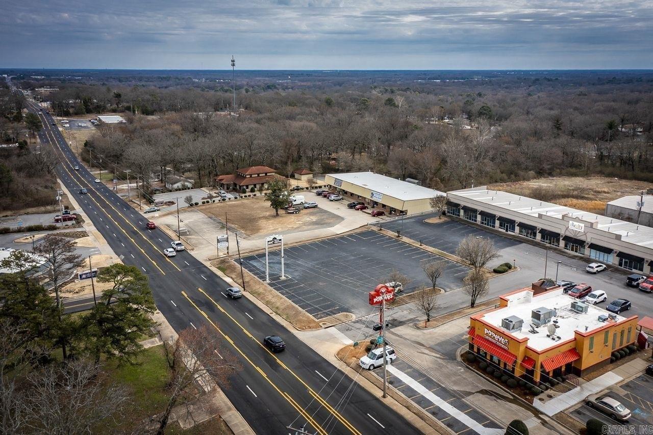 Property Image for 208 E Kiehl out parcel