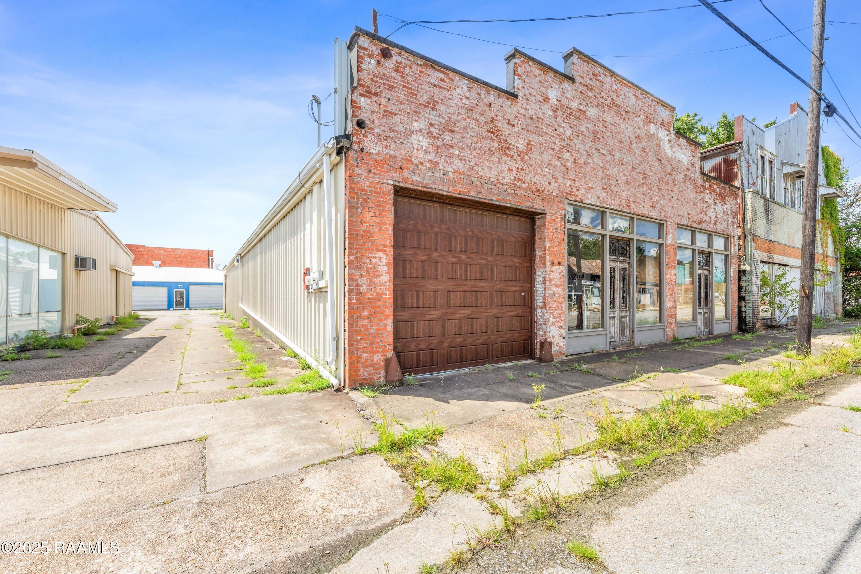 Property Image for 213 W 2nd Street