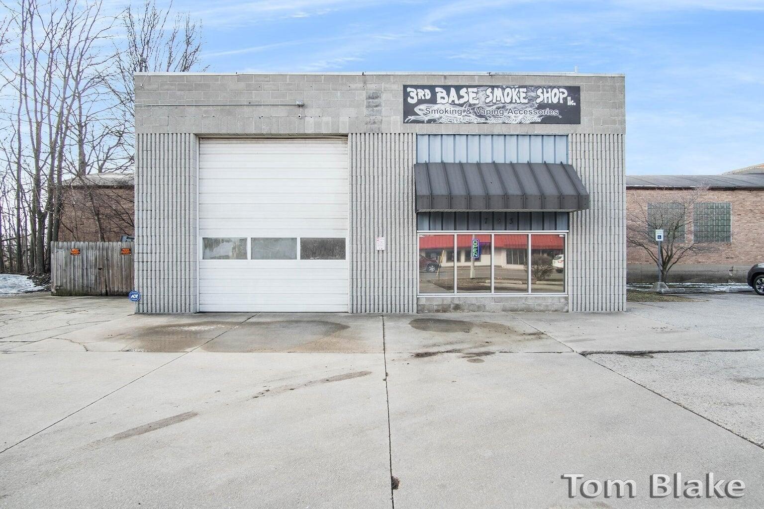Property Image for 793 W Laketon Avenue