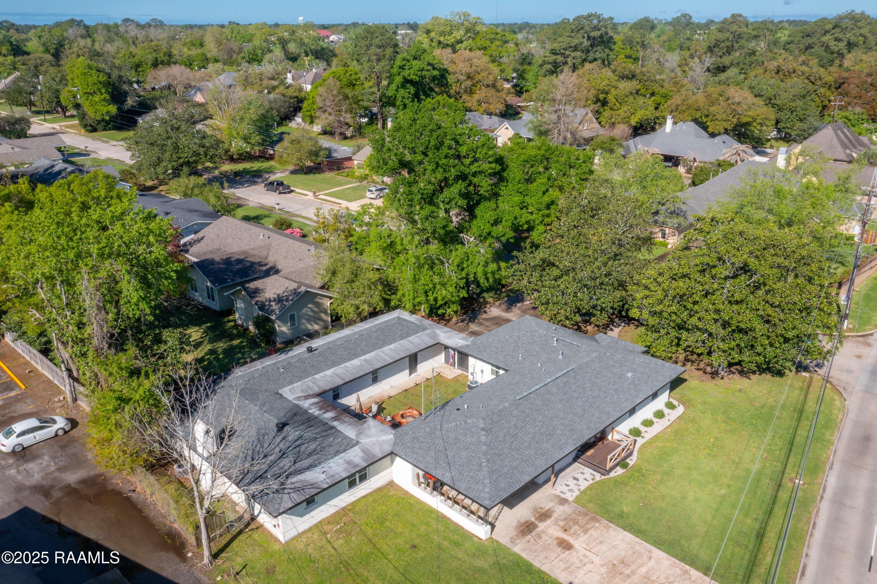 Property Image for 103 S Southlawn Drive