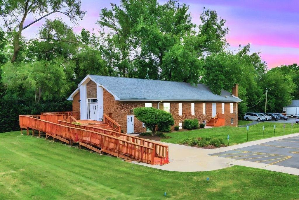 Property Image for 1352 N Cedar Road