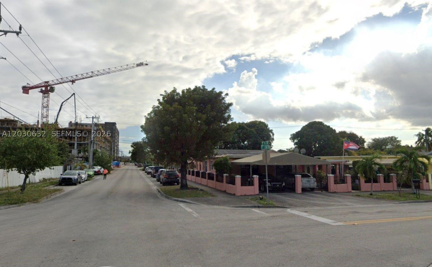 Property Image for 890 E 28th St