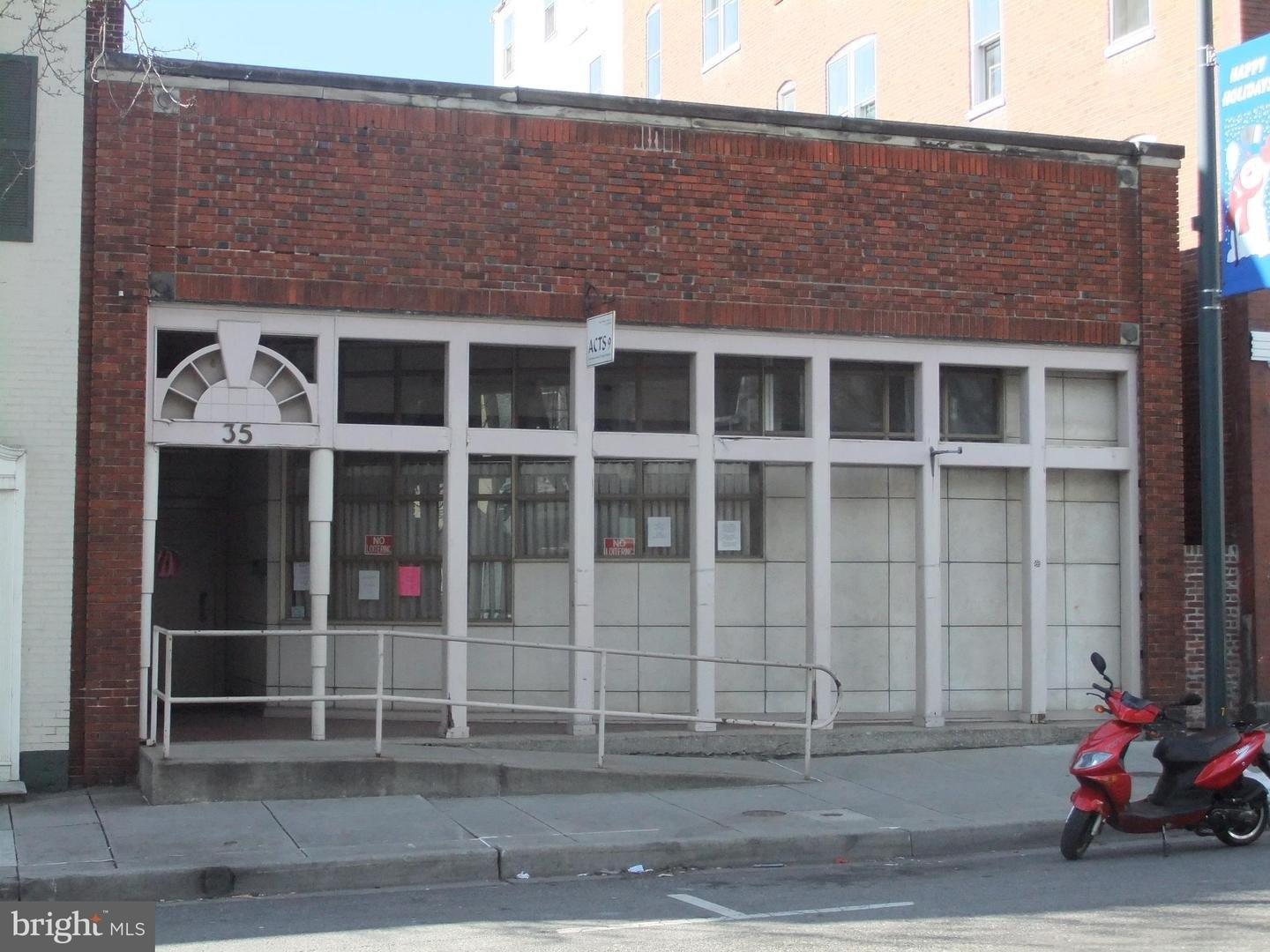 Property Image for 35 E Washington St