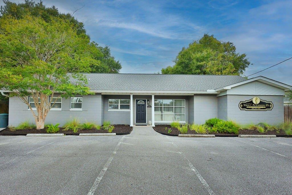 Property Image for 139 NE Staff Drive