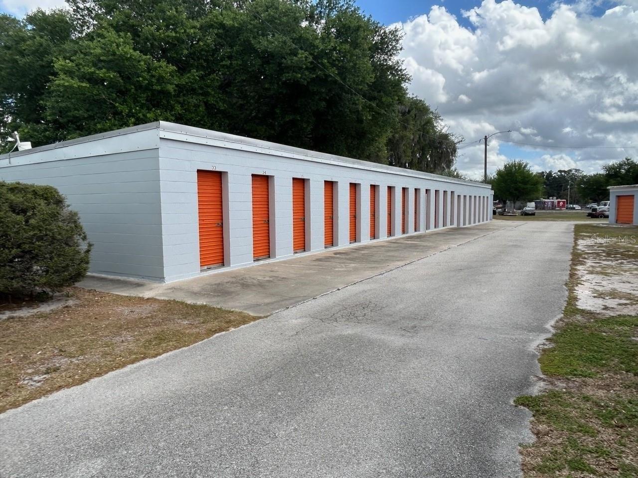 Property Image for 1590 N Park Avenue