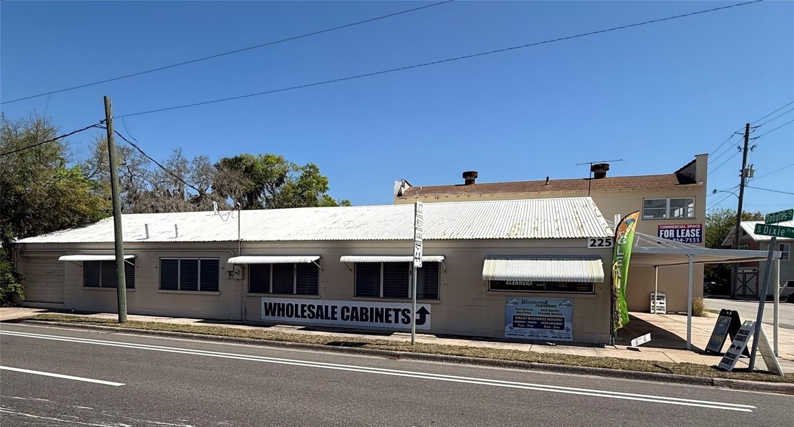 Property Image for 225 S Dixie Freeway