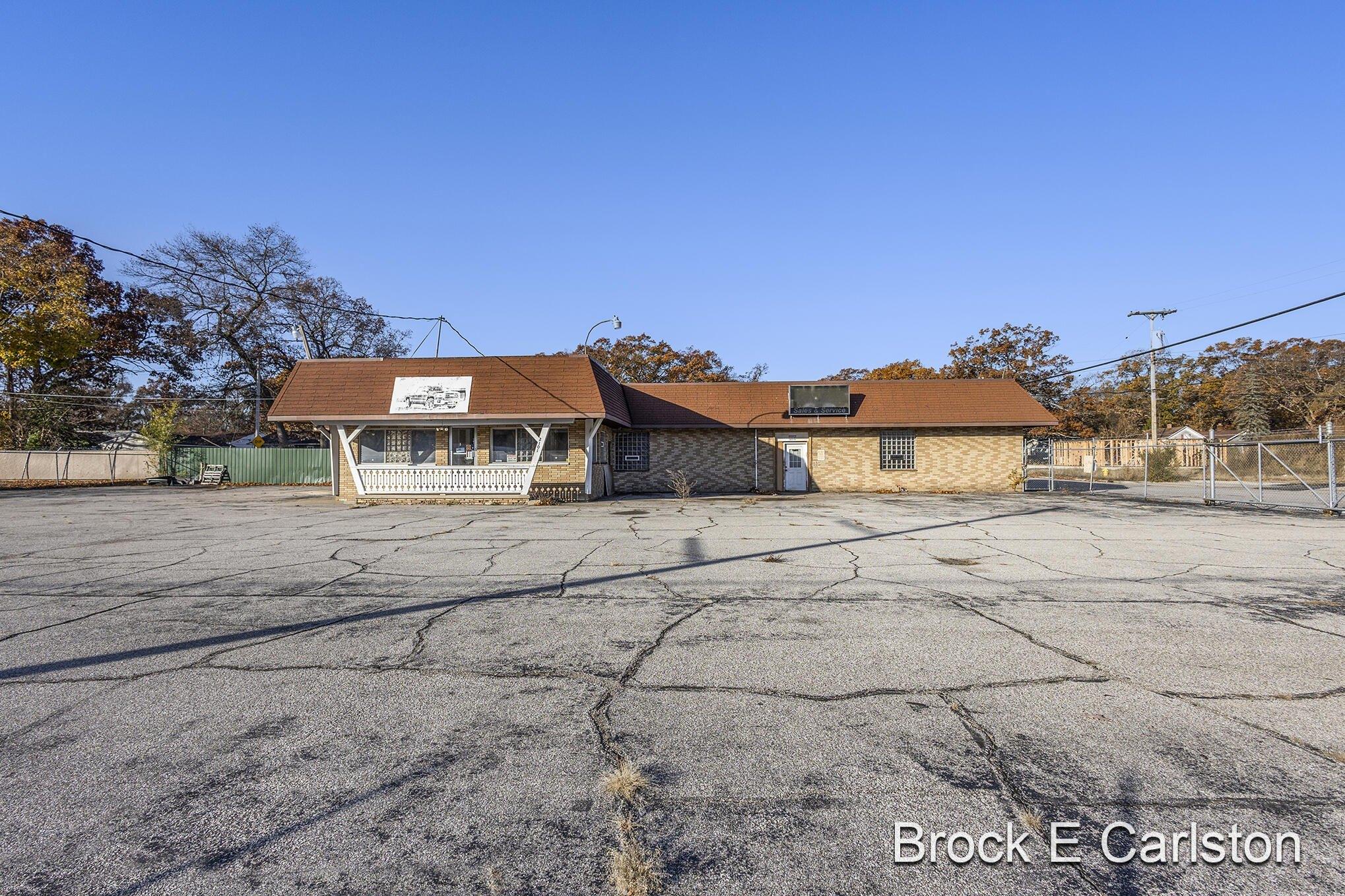 Property Image for 2101 S Getty Street