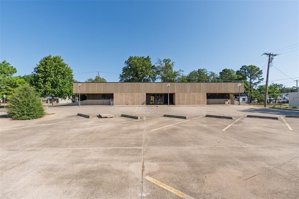 Property Image for 123 W Highland Street