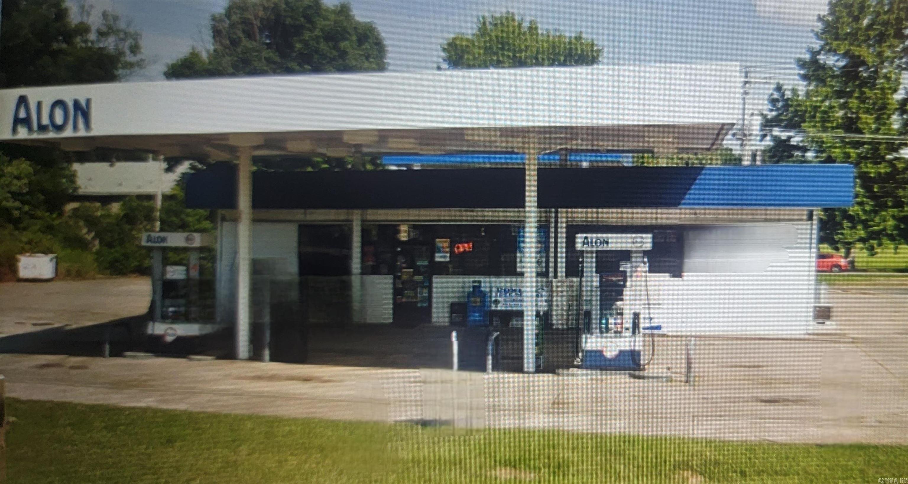 Property Image for 815 S 2nd Street