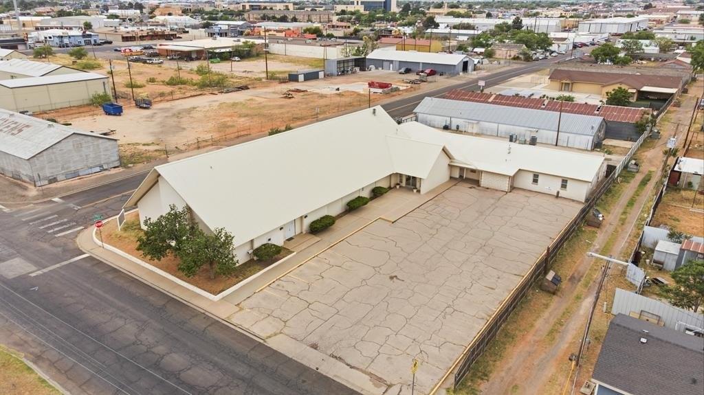 Property Image for 305 E 19th St