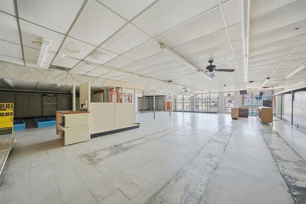 Property Image for 233 N Hampton Road