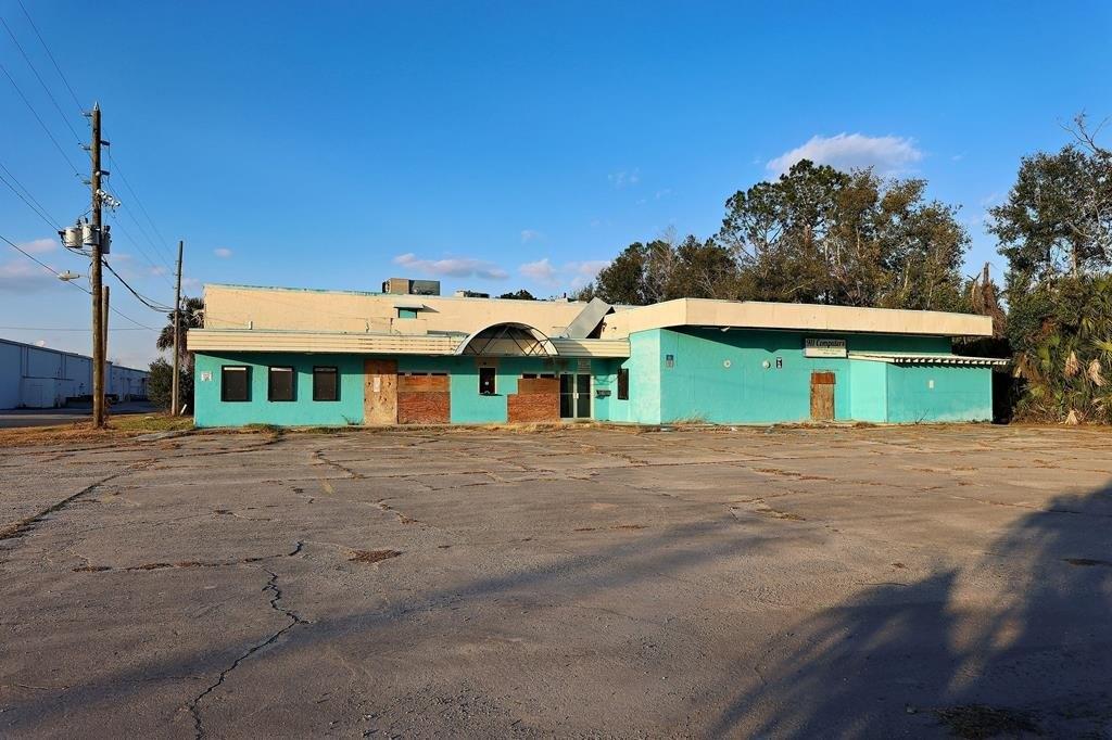 Property Image for 118 E Park Street