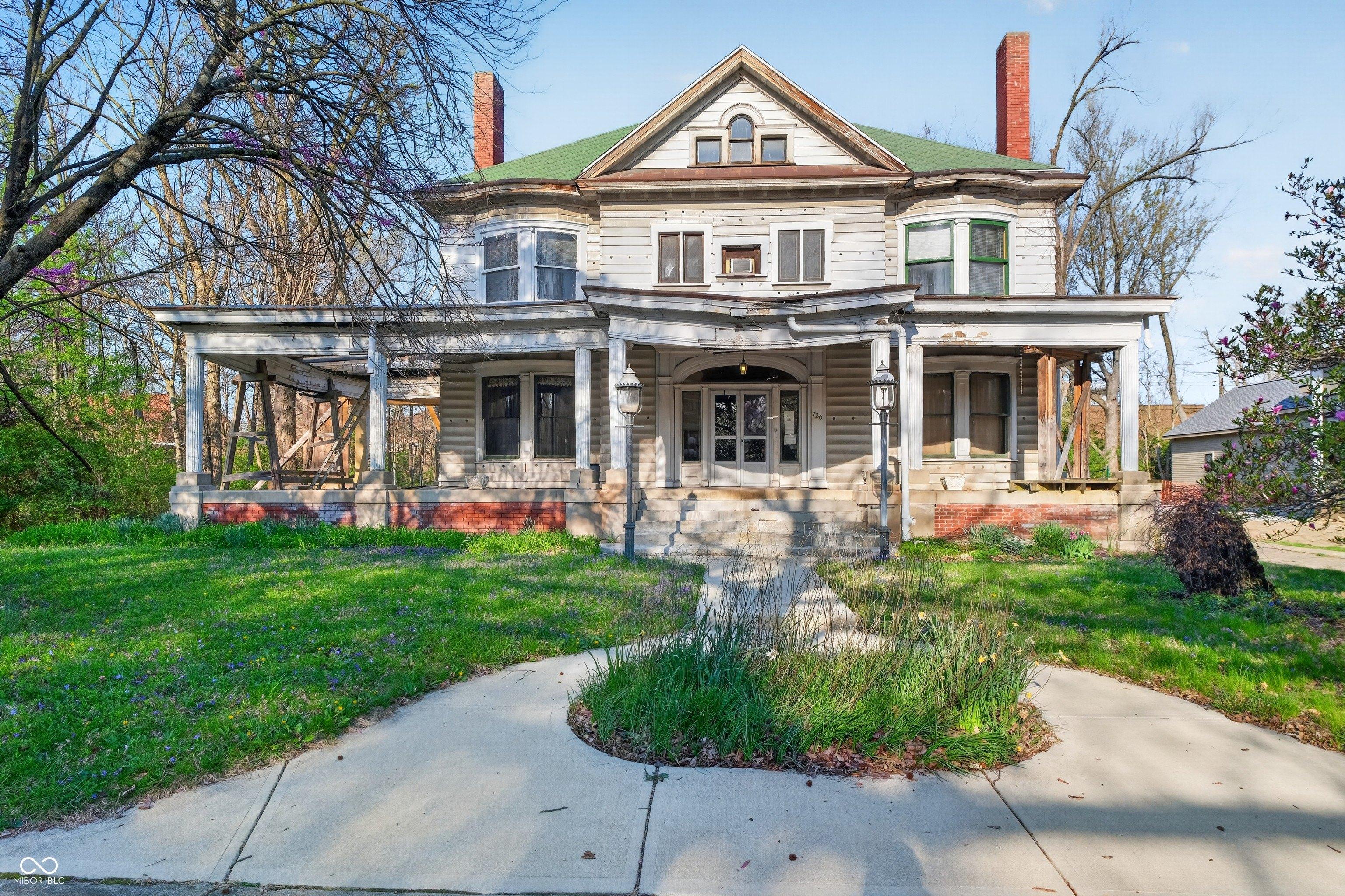 Property Image for 720 Woodruff Place West Drive