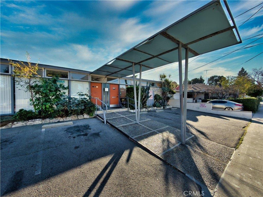 Property Image for 1126 N Flower Street
