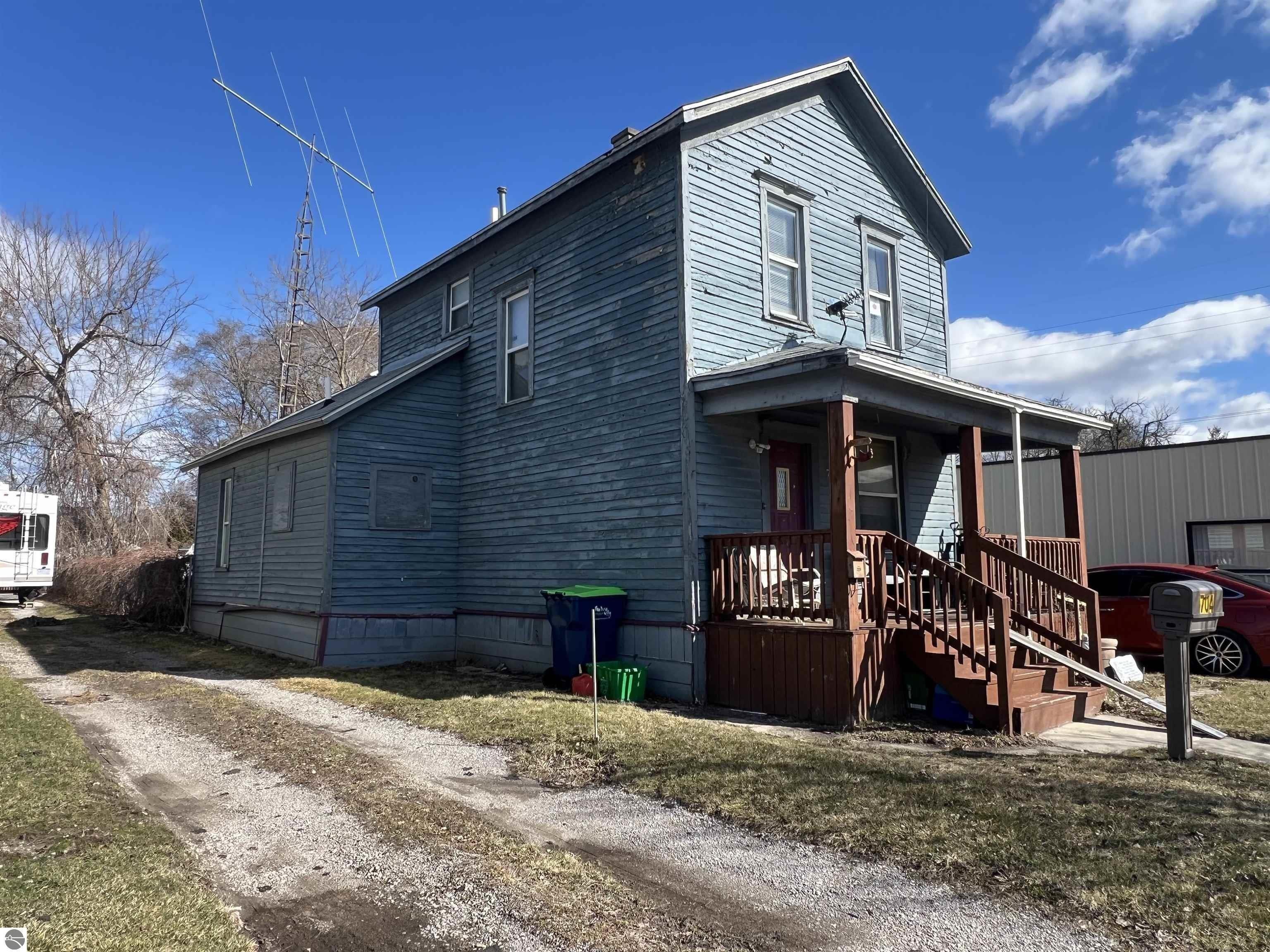 Property Image for 704 Salzburg Avenue