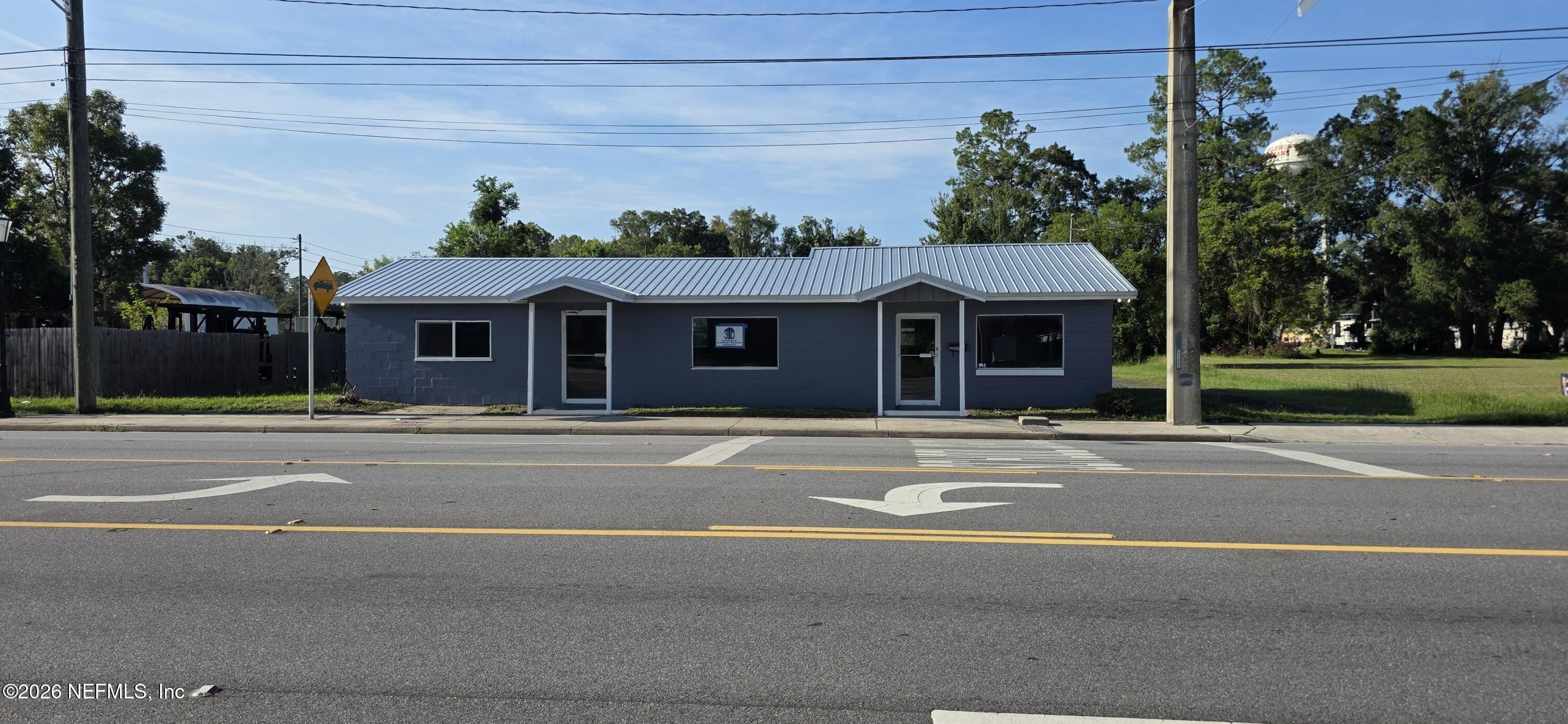 Property Image for 400 Us 90