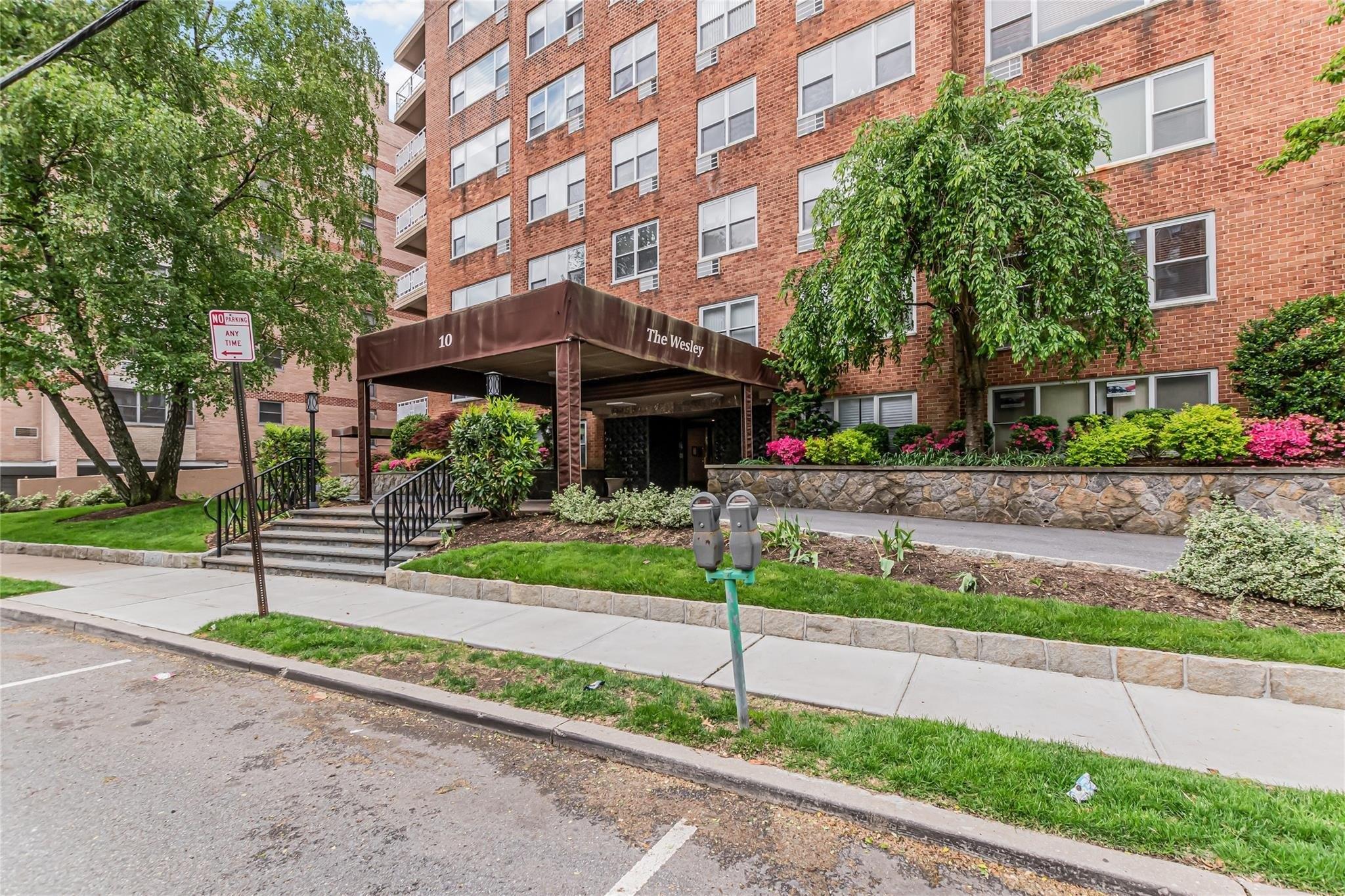 Property Image for 10 Old Mamaroneck Road 1A