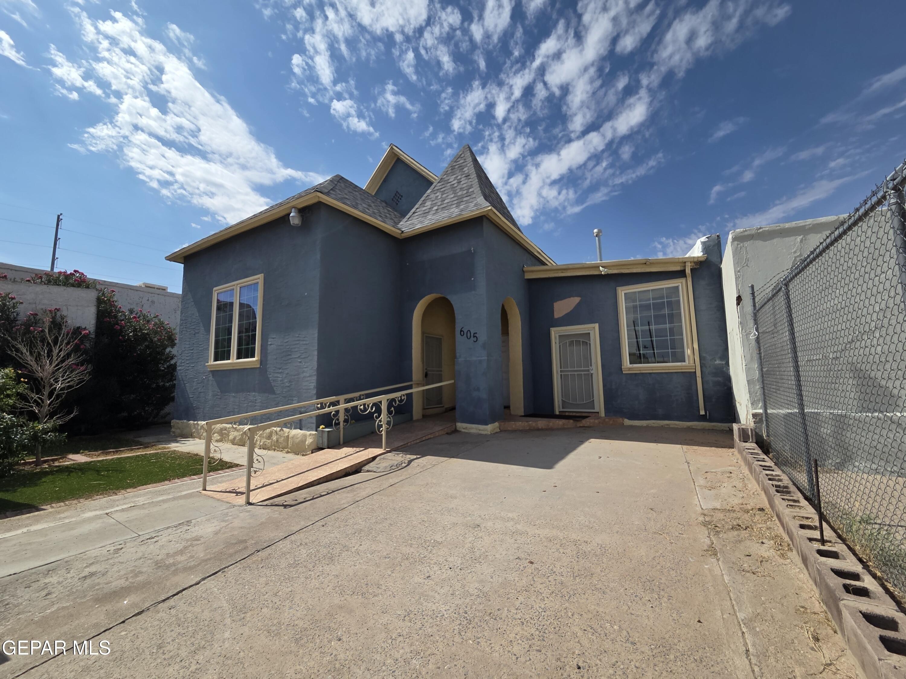 Property Image for 605 S KANSAS Street