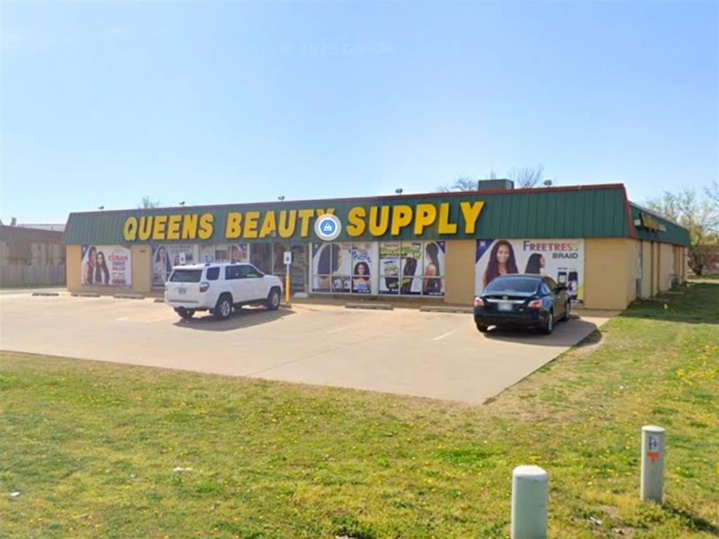 Property Image for 3200 SE 44th Street