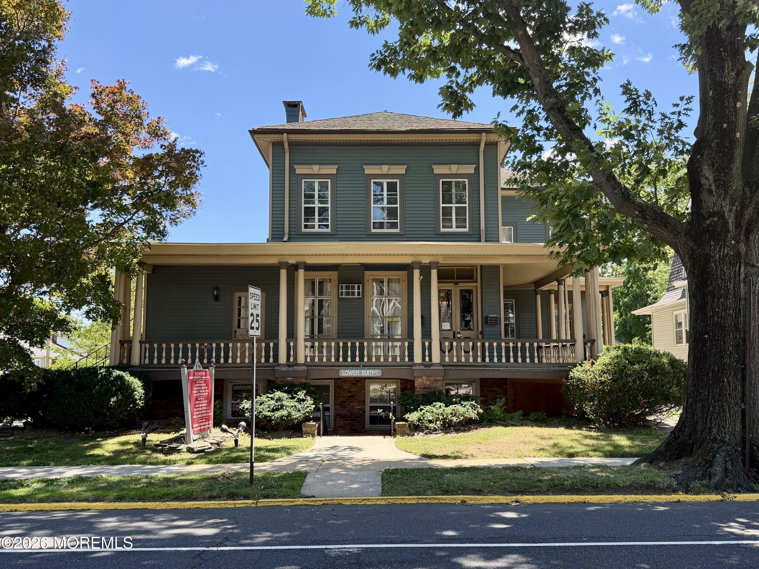 Property Image for 90 W Main Street