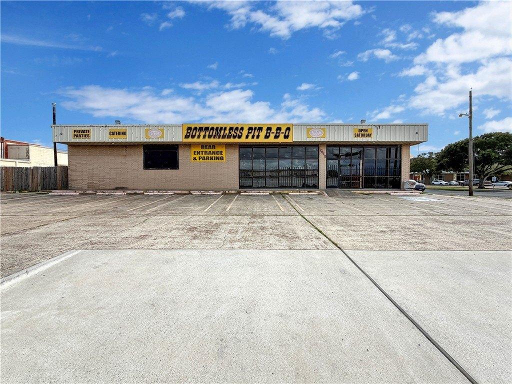 Property Image for 2815 Leopard Street