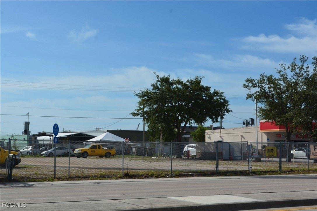 Property Image for 929 Country Club Boulevard