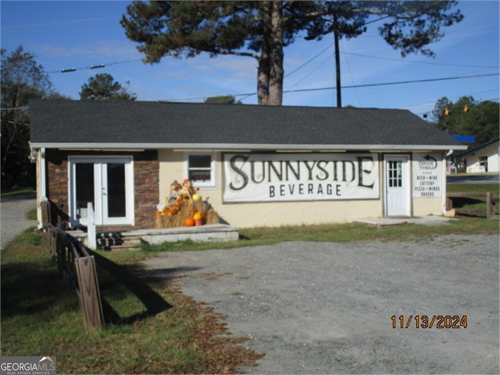 Property Image for 3087 Crest Highway