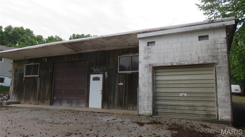 Property Image for 811 Hollywood Heights Road