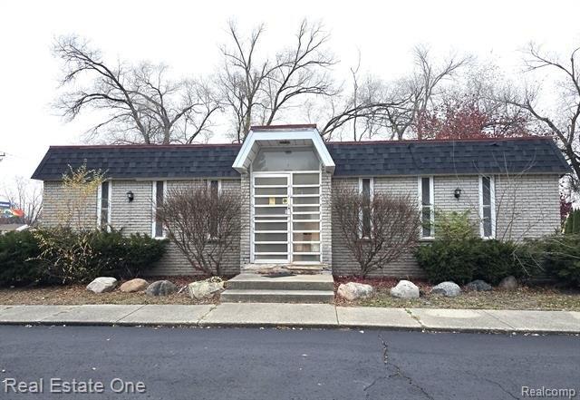 Property Image for 880 N FORD Boulevard