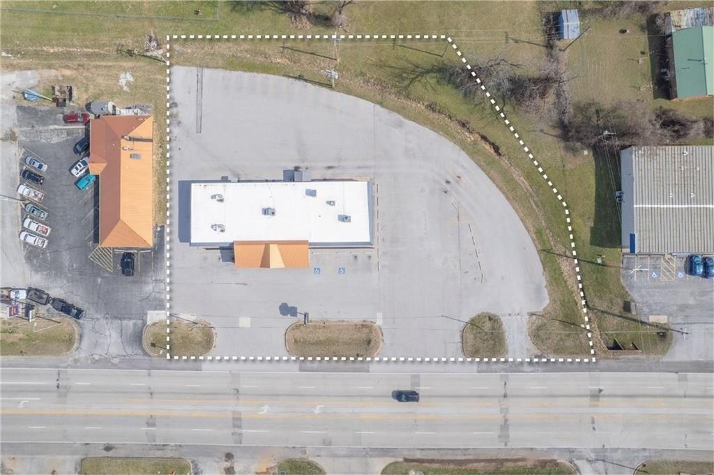 Property Image for 925 & 929  S Neosho  BLVD