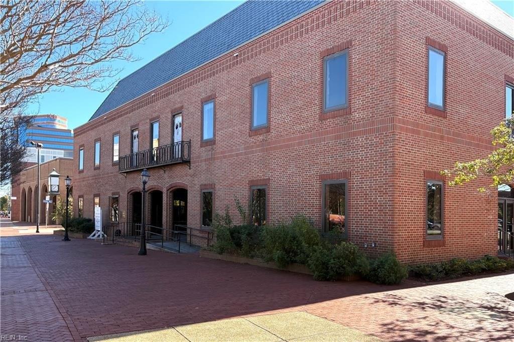 Property Image for 1 W Queen Street